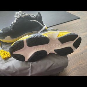 Balenciaga Women's Triple s sneakers
